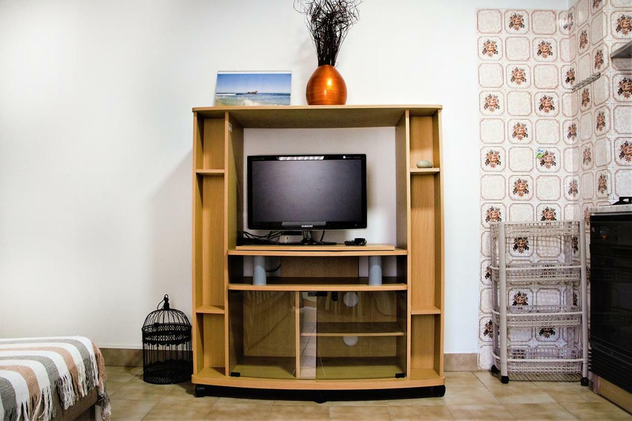 Apartamento T1, 50 Metros Da Praia Apartment Quarteira Bagian luar foto